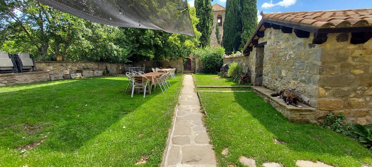 Castell De Llaes Villa ภายนอก รูปภาพ