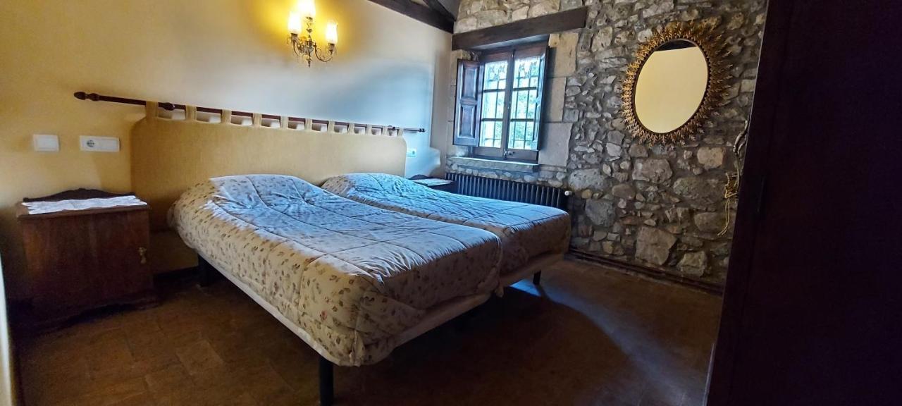 Castell De Llaes Villa ภายนอก รูปภาพ