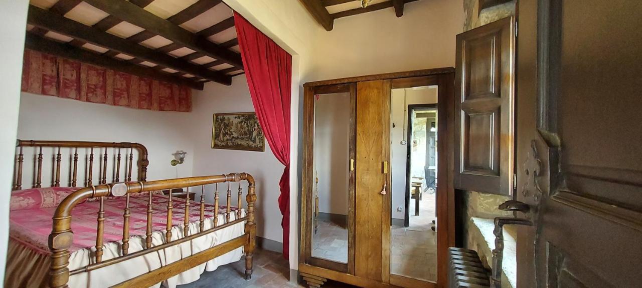 Castell De Llaes Villa ภายนอก รูปภาพ